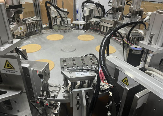 Хорошая цена. OEM Heli Cap Assembly Machine 50Hz Пластиковая пломбирующая машина онлайн