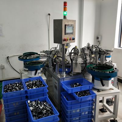 Автоматическая машина сборки пружинного нитирования PLC управление вращающимся чековым каппером