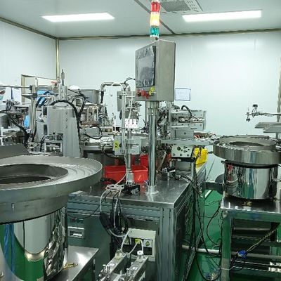 Хорошая цена. Инфузионный Peel Foil Cap Assembly Machine Автоматическая бутылочная крышка онлайн