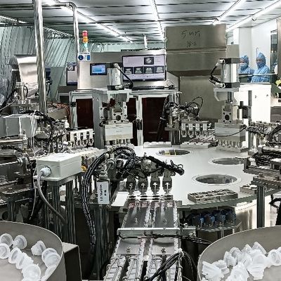 Машины для сборки бутылок для инфузии с двойной крышкой