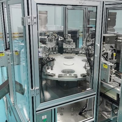 Устойчивая скорость работы и высокая точность сборки Десикантная крышка Силикатный гель для заполнения герметичной крышки сборка машина с сервомотором и индексирующим приводом