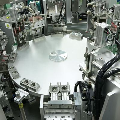 Хорошая цена. Автоматизированная сборка машины с I.V. Cap Нестандартная конфигурация настройки онлайн