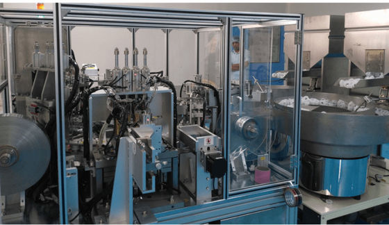 Хорошая цена. Нержавеющая сталь Euro Cap Assembly Machine с независимым источником привода ISO и GMP онлайн